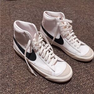Nike White Black High Top Lace Up Solid Men's Basketball Athletic Sneakers